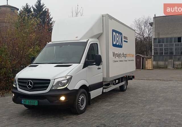 Белый Мерседес Sprinter, объемом двигателя 0 л и пробегом 282 тыс. км за 18900 $, фото 2 на Automoto.ua
