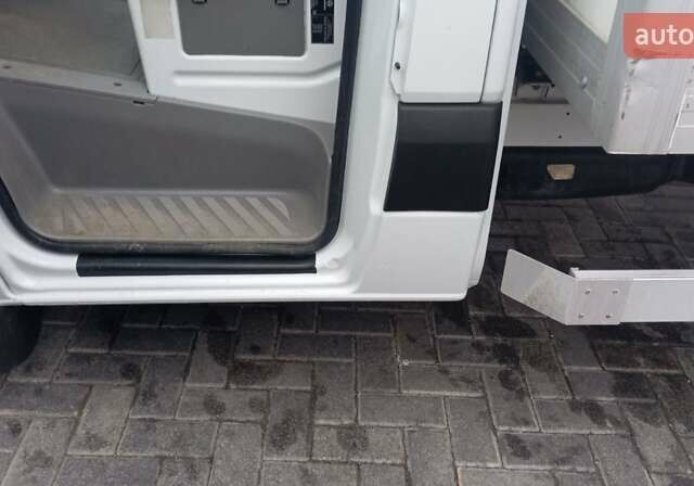 Белый Мерседес Sprinter, объемом двигателя 0 л и пробегом 282 тыс. км за 18900 $, фото 24 на Automoto.ua