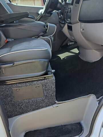 Белый Мерседес Sprinter, объемом двигателя 0 л и пробегом 357 тыс. км за 25000 $, фото 37 на Automoto.ua