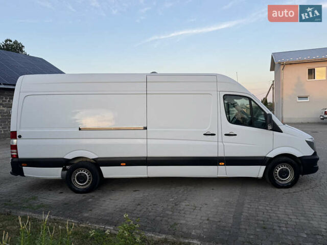 Белый Мерседес Sprinter, объемом двигателя 2.2 л и пробегом 350 тыс. км за 15000 $, фото 6 на Automoto.ua