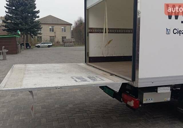 Белый Мерседес Sprinter, объемом двигателя 0 л и пробегом 282 тыс. км за 18900 $, фото 16 на Automoto.ua