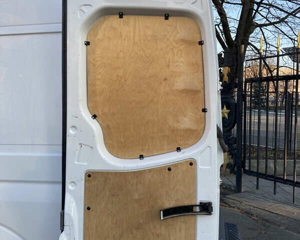 Белый Мерседес Sprinter, объемом двигателя 2.14 л и пробегом 308 тыс. км за 18899 $, фото 15 на Automoto.ua