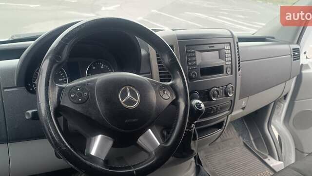 Белый Мерседес Sprinter, объемом двигателя 2.15 л и пробегом 300 тыс. км за 14000 $, фото 27 на Automoto.ua