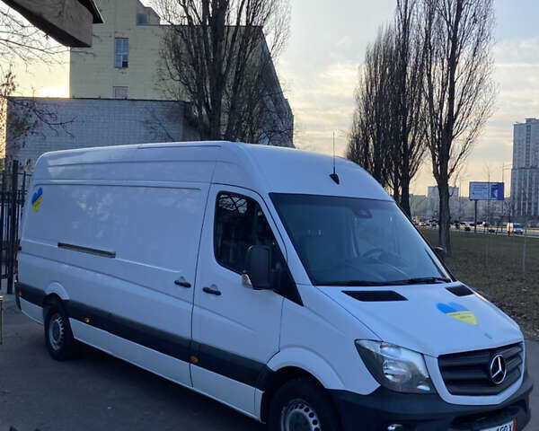 Белый Мерседес Sprinter, объемом двигателя 2.14 л и пробегом 308 тыс. км за 18899 $, фото 4 на Automoto.ua