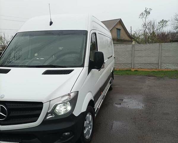 Белый Мерседес Sprinter, объемом двигателя 2.14 л и пробегом 480 тыс. км за 18600 $, фото 4 на Automoto.ua