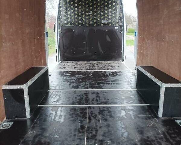 Белый Мерседес Sprinter, объемом двигателя 2.14 л и пробегом 480 тыс. км за 18600 $, фото 7 на Automoto.ua