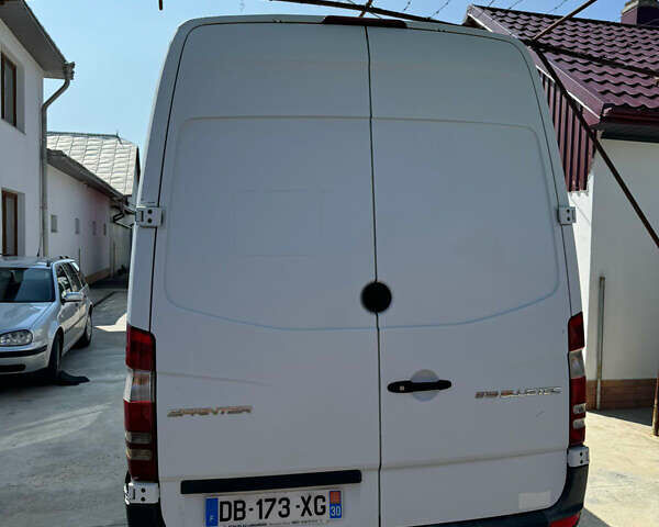 Белый Мерседес Sprinter, объемом двигателя 3 л и пробегом 190 тыс. км за 26053 $, фото 22 на Automoto.ua