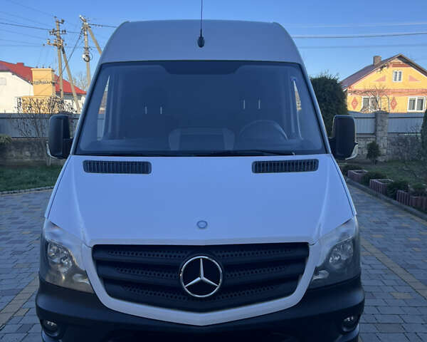 Белый Мерседес Sprinter, объемом двигателя 0 л и пробегом 475 тыс. км за 13950 $, фото 1 на Automoto.ua