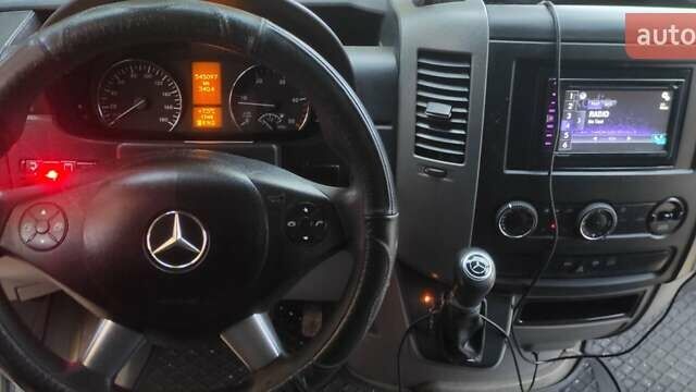 Белый Мерседес Sprinter, объемом двигателя 2.1 л и пробегом 545 тыс. км за 15500 $, фото 18 на Automoto.ua