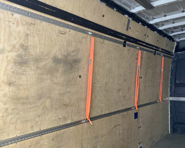 Белый Мерседес Sprinter, объемом двигателя 2.14 л и пробегом 308 тыс. км за 18899 $, фото 19 на Automoto.ua