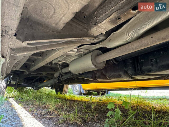 Білий Мерседес Sprinter, об'ємом двигуна 2.1 л та пробігом 500 тис. км за 13479 $, фото 21 на Automoto.ua