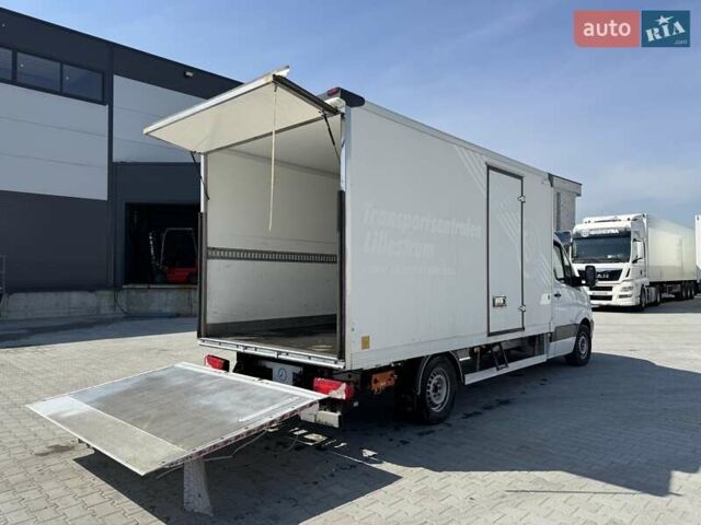 Белый Мерседес Sprinter, объемом двигателя 2.2 л и пробегом 328 тыс. км за 17500 $, фото 3 на Automoto.ua