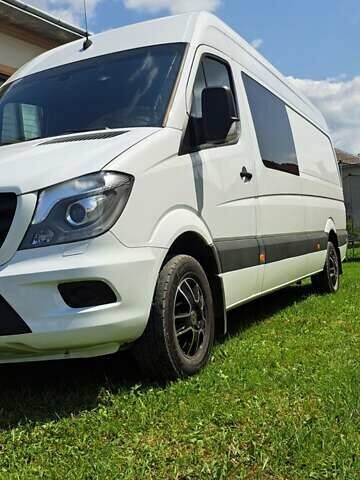 Белый Мерседес Sprinter, объемом двигателя 0 л и пробегом 357 тыс. км за 25000 $, фото 31 на Automoto.ua