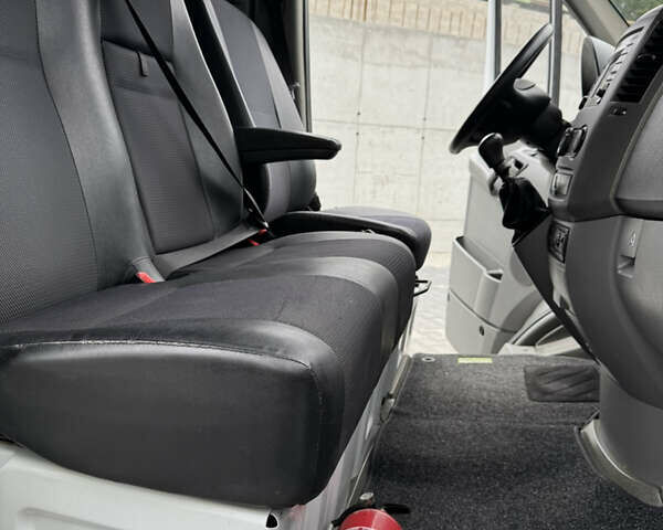 Белый Мерседес Sprinter, объемом двигателя 3 л и пробегом 245 тыс. км за 35351 $, фото 32 на Automoto.ua