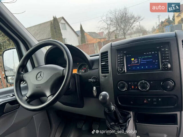 Белый Мерседес Sprinter, объемом двигателя 2.14 л и пробегом 340 тыс. км за 20000 $, фото 10 на Automoto.ua