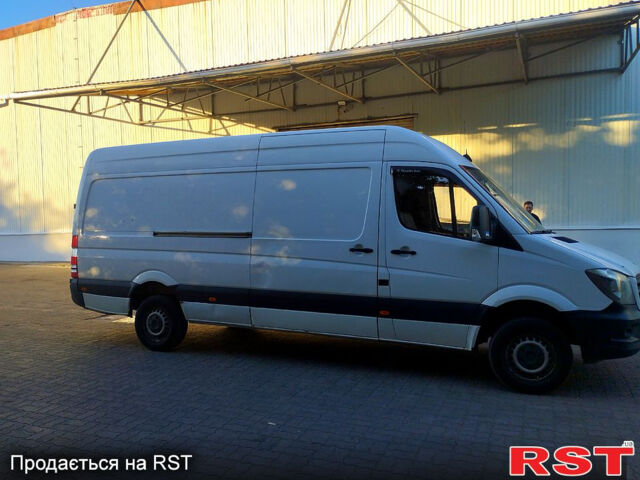 Белый Мерседес Sprinter, объемом двигателя 2.1 л и пробегом 490 тыс. км за 15000 $, фото 1 на Automoto.ua