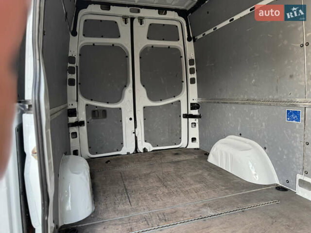 Белый Мерседес Sprinter, объемом двигателя 2.1 л и пробегом 385 тыс. км за 14999 $, фото 70 на Automoto.ua
