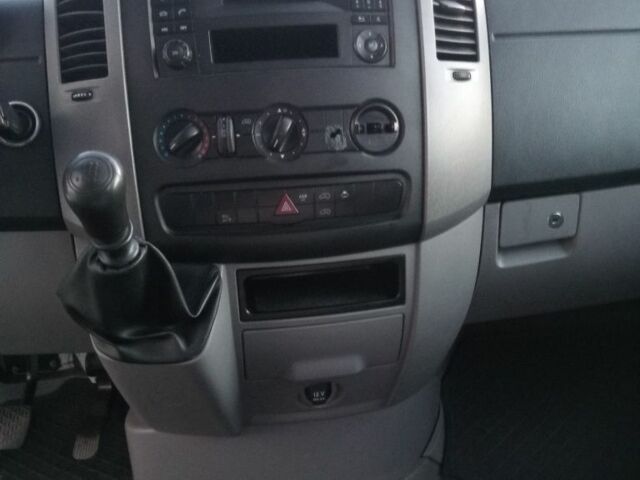 Белый Мерседес Sprinter, объемом двигателя 2.1 л и пробегом 290 тыс. км за 15400 $, фото 15 на Automoto.ua