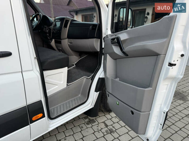 Белый Мерседес Sprinter, объемом двигателя 2.1 л и пробегом 431 тыс. км за 16499 $, фото 51 на Automoto.ua