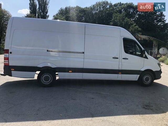 Белый Мерседес Sprinter, объемом двигателя 2.87 л и пробегом 400 тыс. км за 17500 $, фото 2 на Automoto.ua