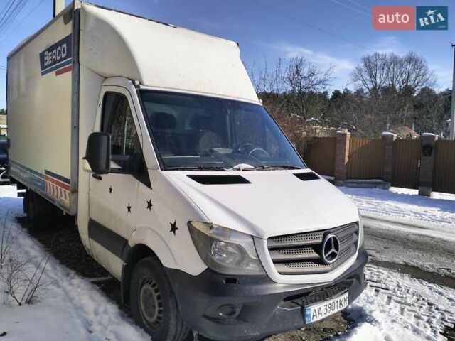 Белый Мерседес Sprinter, объемом двигателя 2.14 л и пробегом 338 тыс. км за 16000 $, фото 5 на Automoto.ua