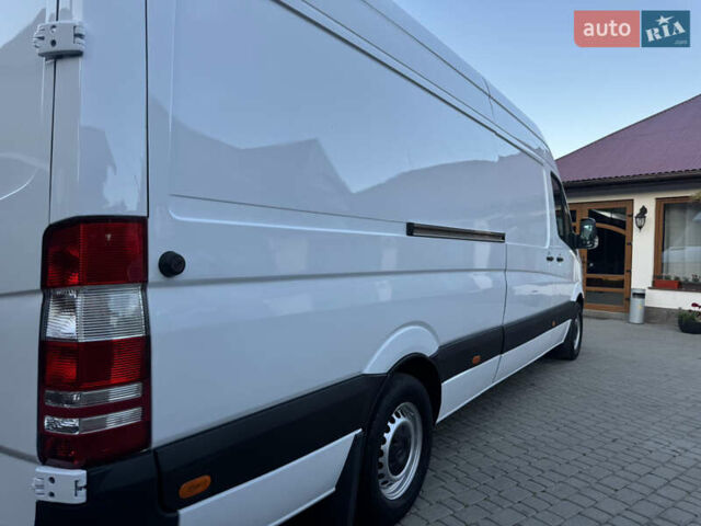 Белый Мерседес Sprinter, объемом двигателя 0 л и пробегом 500 тыс. км за 14999 $, фото 13 на Automoto.ua
