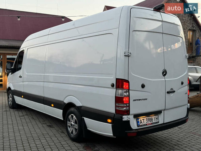 Белый Мерседес Sprinter, объемом двигателя 2.1 л и пробегом 431 тыс. км за 16499 $, фото 12 на Automoto.ua