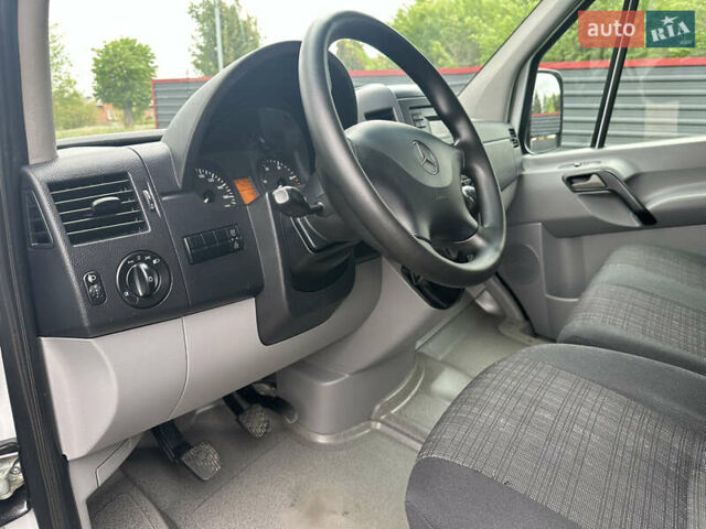 Білий Мерседес Sprinter, об'ємом двигуна 2.14 л та пробігом 400 тис. км за 23500 $, фото 22 на Automoto.ua