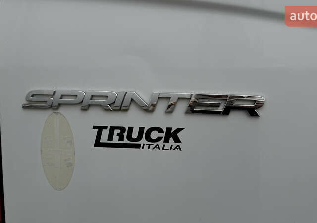 Белый Мерседес Sprinter, объемом двигателя 3 л и пробегом 440 тыс. км за 28500 $, фото 63 на Automoto.ua