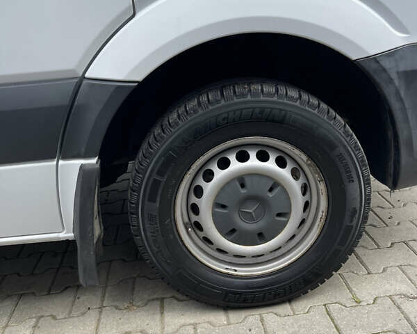 Білий Мерседес Sprinter, об'ємом двигуна 2.14 л та пробігом 173 тис. км за 23999 $, фото 4 на Automoto.ua