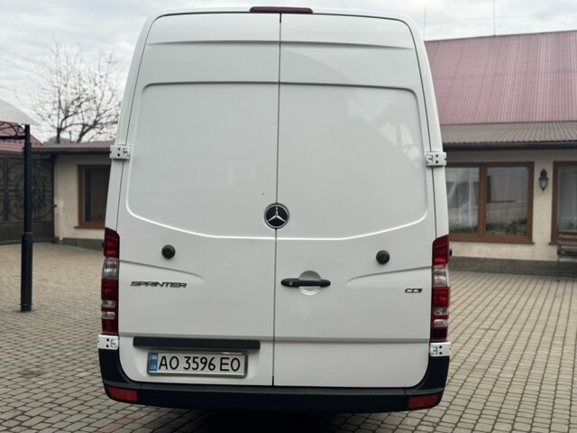 Белый Мерседес Sprinter, объемом двигателя 2.1 л и пробегом 564 тыс. км за 21999 $, фото 19 на Automoto.ua