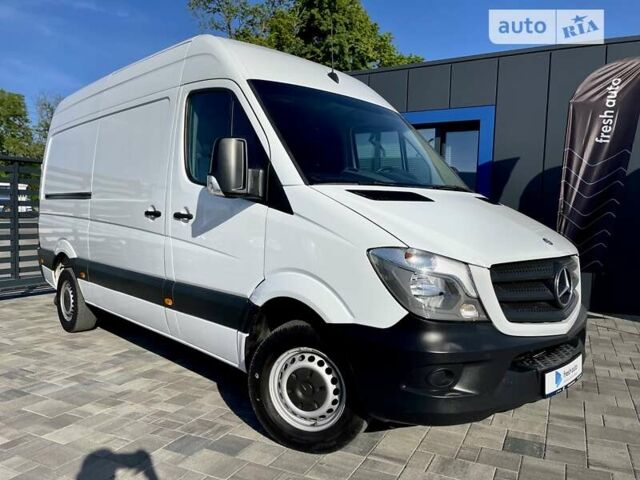 Белый Мерседес Sprinter, объемом двигателя 2.2 л и пробегом 258 тыс. км за 20550 $, фото 2 на Automoto.ua