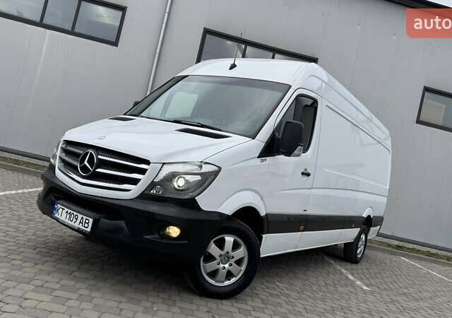 Белый Мерседес Sprinter, объемом двигателя 3 л и пробегом 440 тыс. км за 28500 $, фото 22 на Automoto.ua