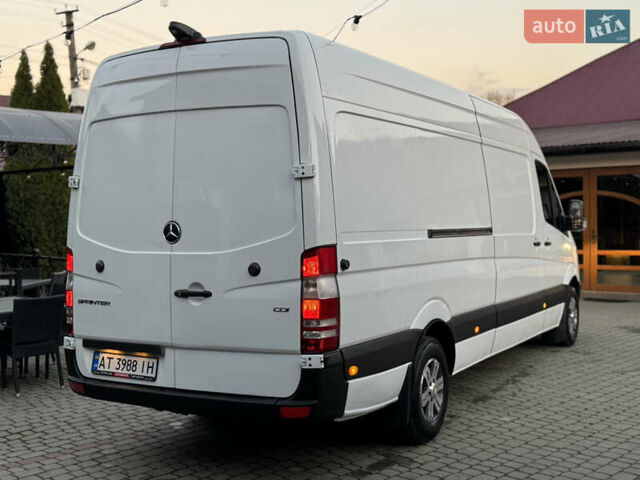 Белый Мерседес Sprinter, объемом двигателя 2.1 л и пробегом 431 тыс. км за 16499 $, фото 8 на Automoto.ua