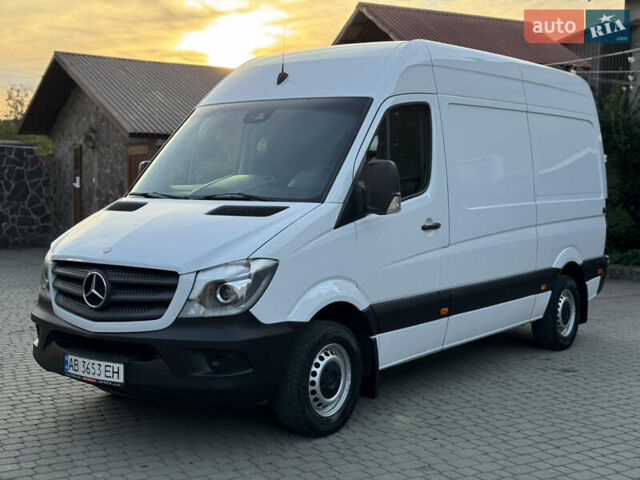 Белый Мерседес Sprinter, объемом двигателя 2.1 л и пробегом 385 тыс. км за 14999 $, фото 2 на Automoto.ua