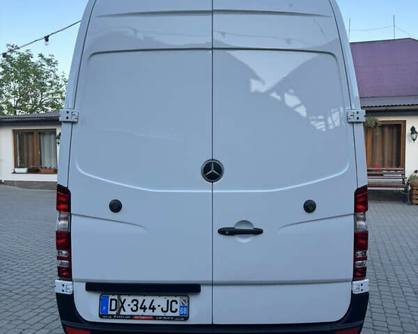 Белый Мерседес Sprinter, объемом двигателя 0 л и пробегом 500 тыс. км за 14999 $, фото 7 на Automoto.ua