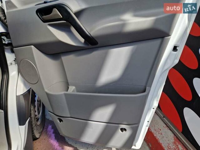Белый Мерседес Sprinter, объемом двигателя 2.2 л и пробегом 340 тыс. км за 17500 $, фото 24 на Automoto.ua