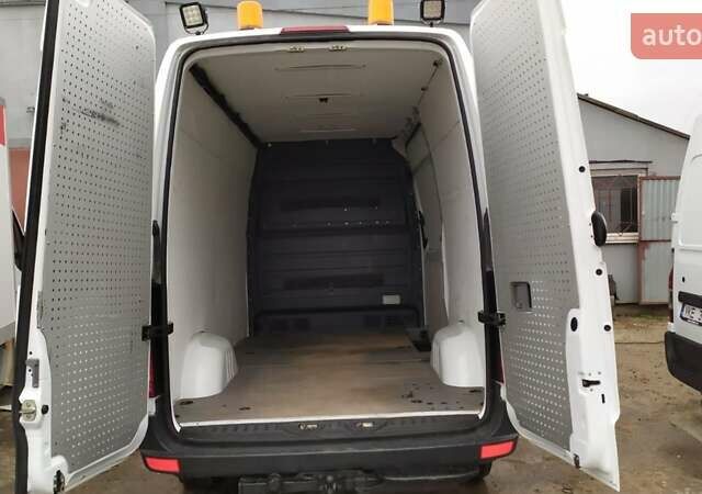 Белый Мерседес Sprinter, объемом двигателя 2.2 л и пробегом 295 тыс. км за 16750 $, фото 16 на Automoto.ua