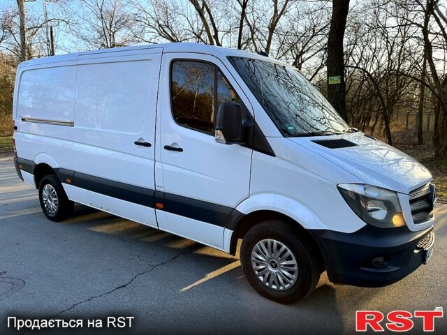 Белый Мерседес Sprinter, объемом двигателя 2.1 л и пробегом 448 тыс. км за 15700 $, фото 13 на Automoto.ua