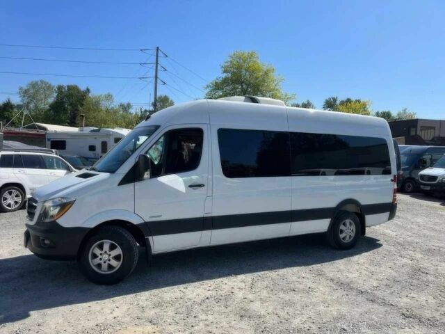 Белый Мерседес Sprinter, объемом двигателя 2 л и пробегом 119 тыс. км за 13800 $, фото 2 на Automoto.ua