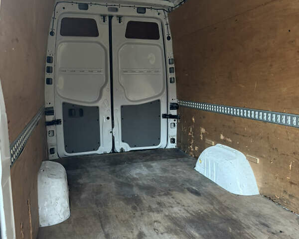 Белый Мерседес Sprinter, объемом двигателя 0 л и пробегом 500 тыс. км за 14999 $, фото 26 на Automoto.ua