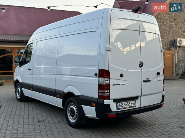Белый Мерседес Sprinter, объемом двигателя 2.1 л и пробегом 385 тыс. км за 14999 $, фото 5 на Automoto.ua