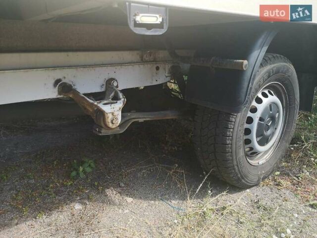 Білий Мерседес Sprinter, об'ємом двигуна 2.1 л та пробігом 441 тис. км за 17999 $, фото 2 на Automoto.ua