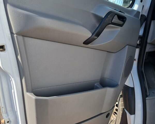 Белый Мерседес Sprinter, объемом двигателя 2.14 л и пробегом 425 тыс. км за 13400 $, фото 6 на Automoto.ua