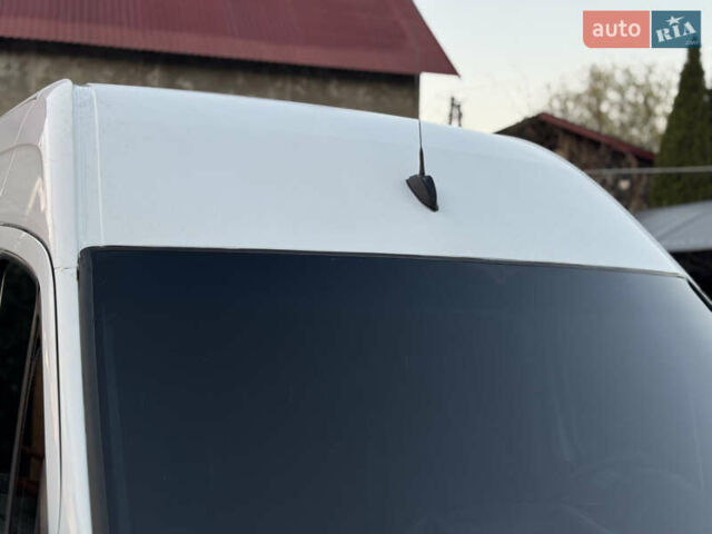 Белый Мерседес Sprinter, объемом двигателя 2.1 л и пробегом 431 тыс. км за 16499 $, фото 37 на Automoto.ua