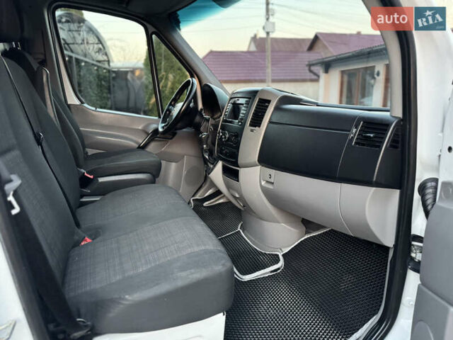 Белый Мерседес Sprinter, объемом двигателя 2.1 л и пробегом 431 тыс. км за 16499 $, фото 53 на Automoto.ua