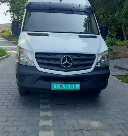Белый Мерседес Sprinter, объемом двигателя 3 л и пробегом 245 тыс. км за 35350 $, фото 1 на Automoto.ua