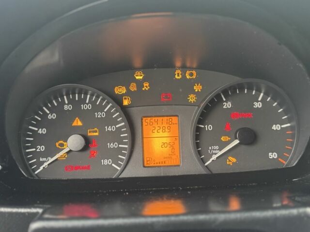 Белый Мерседес Sprinter, объемом двигателя 0 л и пробегом 564 тыс. км за 21999 $, фото 9 на Automoto.ua