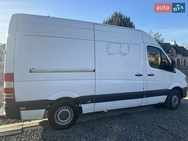 Белый Мерседес Sprinter, объемом двигателя 2.1 л и пробегом 410 тыс. км за 15500 $, фото 4 на Automoto.ua