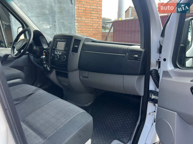 Мерседес Sprinter 2015 в Виннице на Automoto.ua Белый Мерседес Sprinter, объемом двигателя 3 л и пробегом 260 тыс. км за 27500 $, фото 15 на Automoto.ua